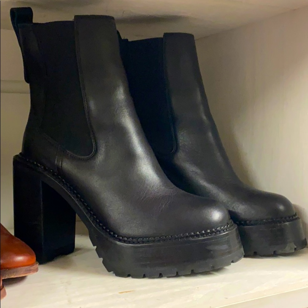 Steve madden boots